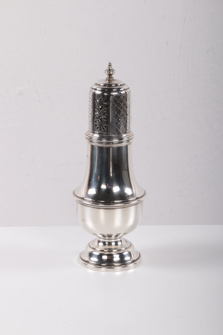 Engels 1ste gehalte  poedersuikerstrooier van zilver,Chester 1936