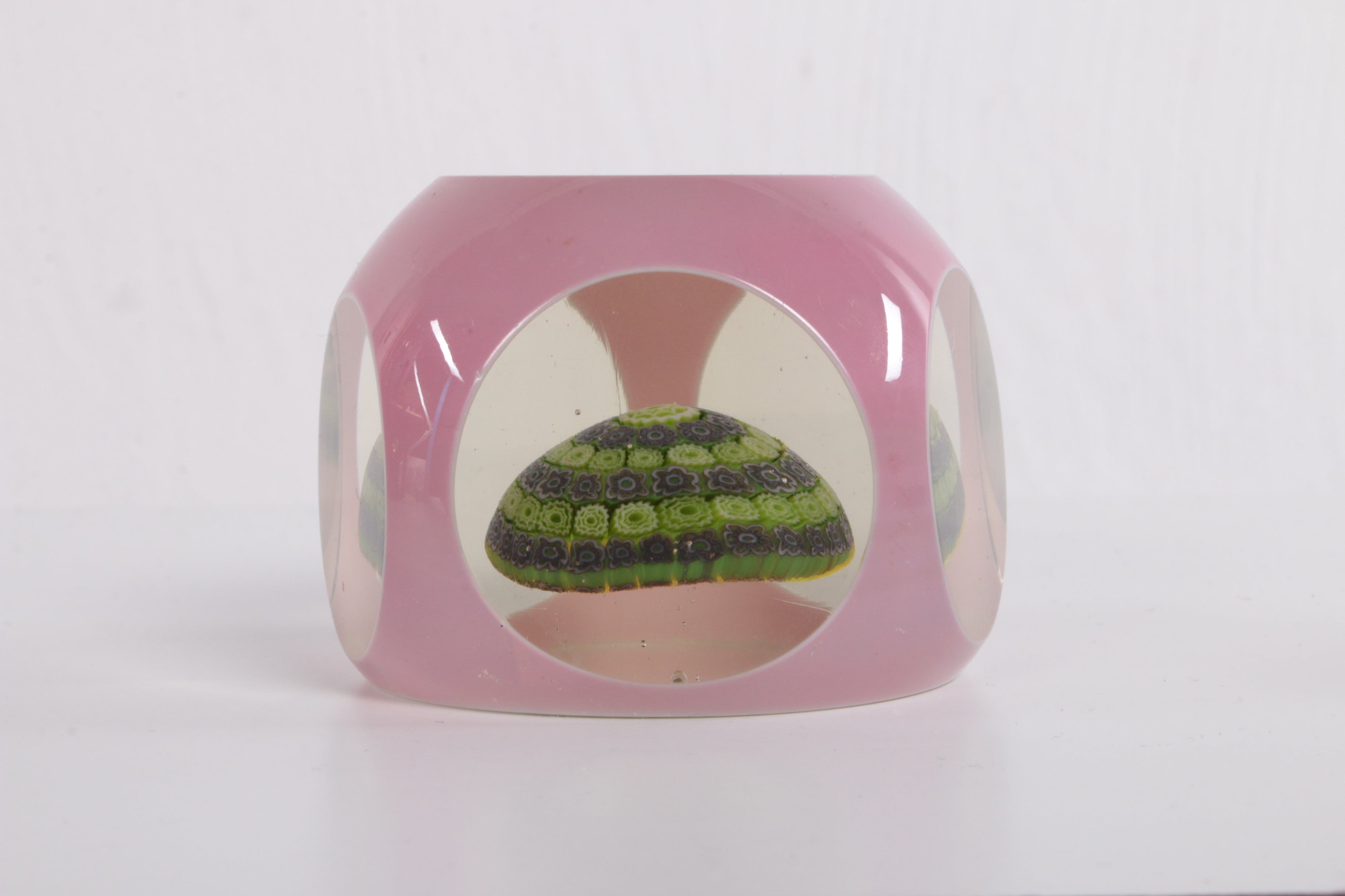 Franse paperweight met paars bloemwerk van St.Louis,1910