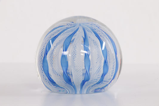 Murano paperweight met blauw witte spiralen,1960