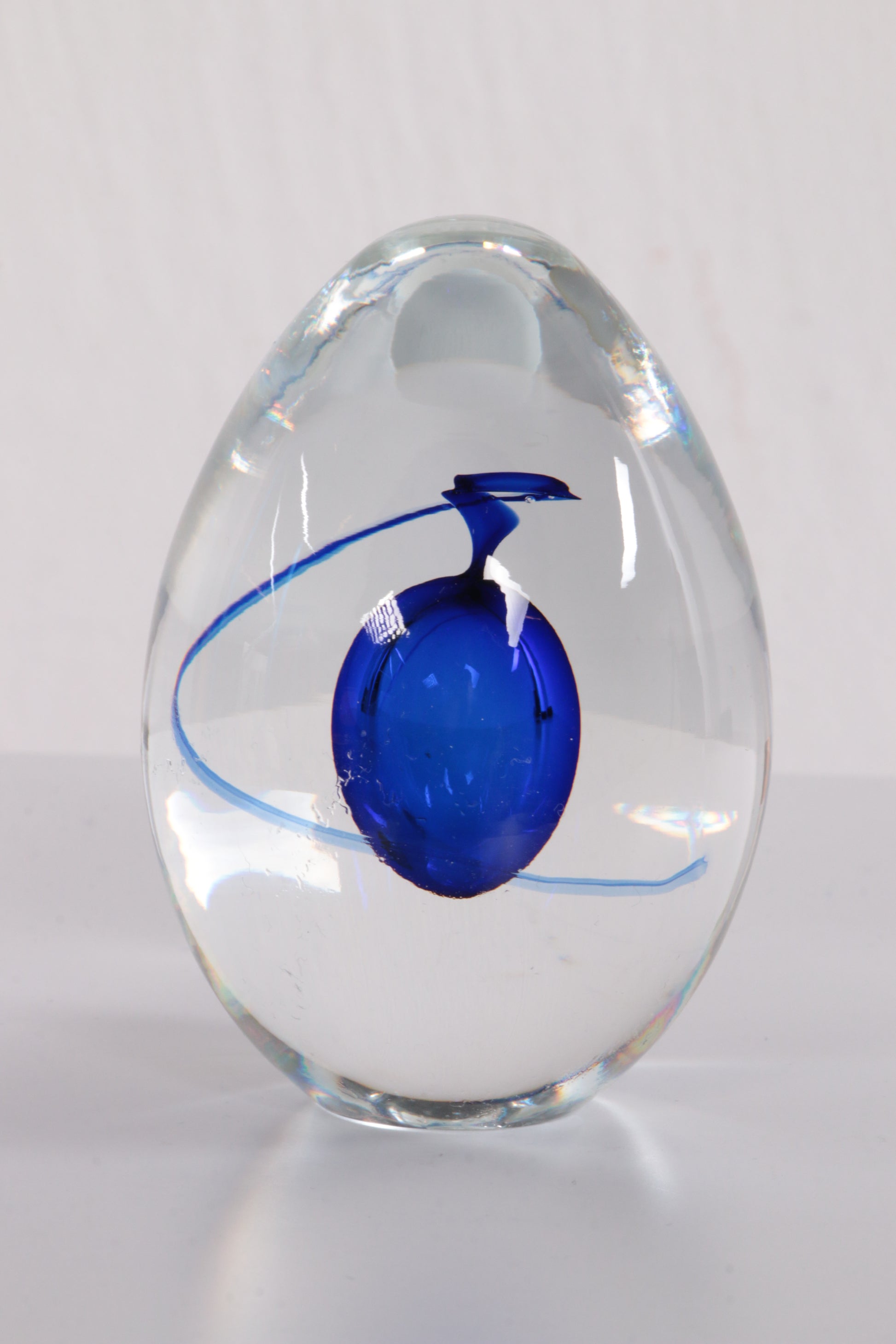 Paperweight eivorm met blauwe druppel Artcristal Bohemia