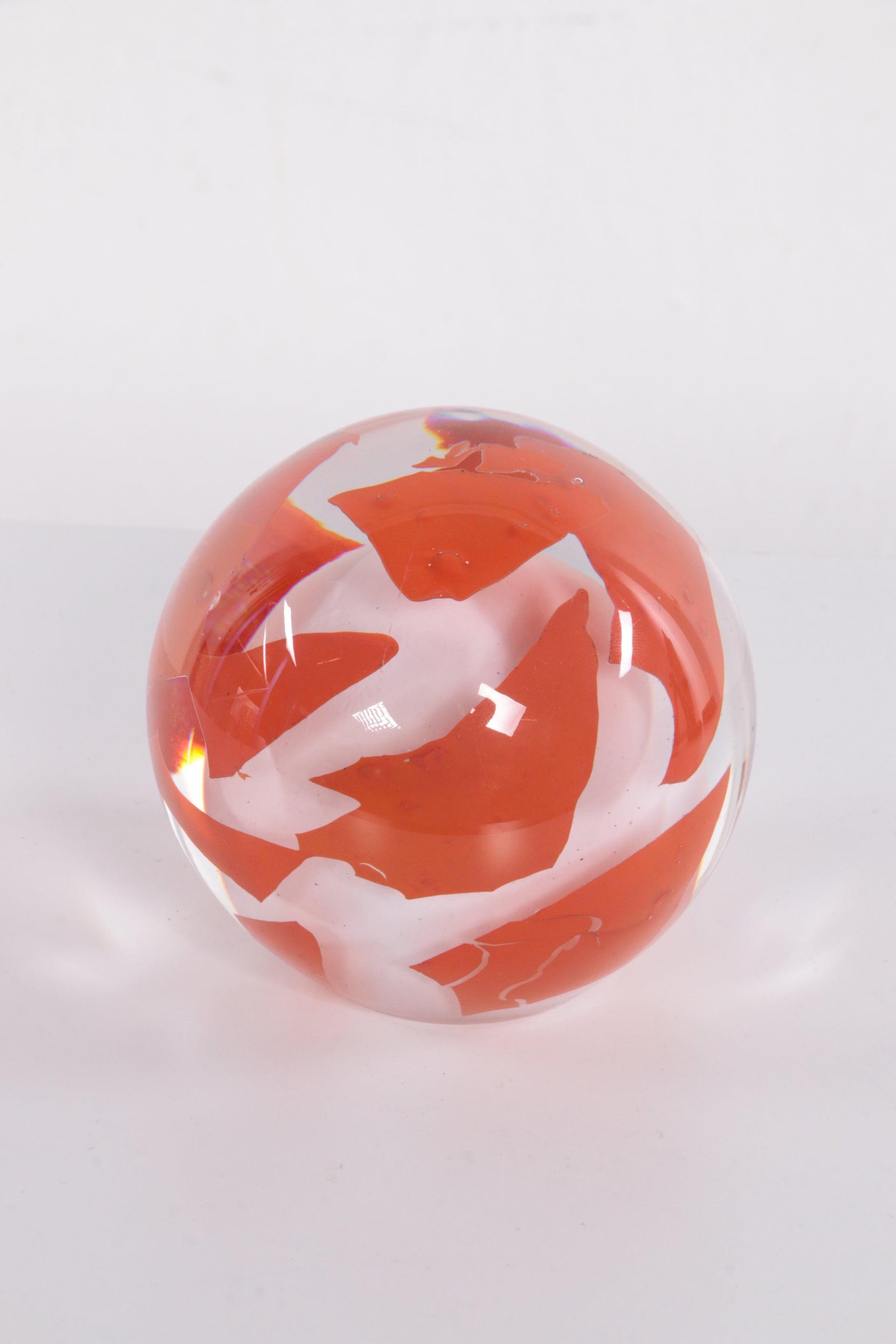 Paperweight  oranje wit van Granna glasbruk Sweden,1960
