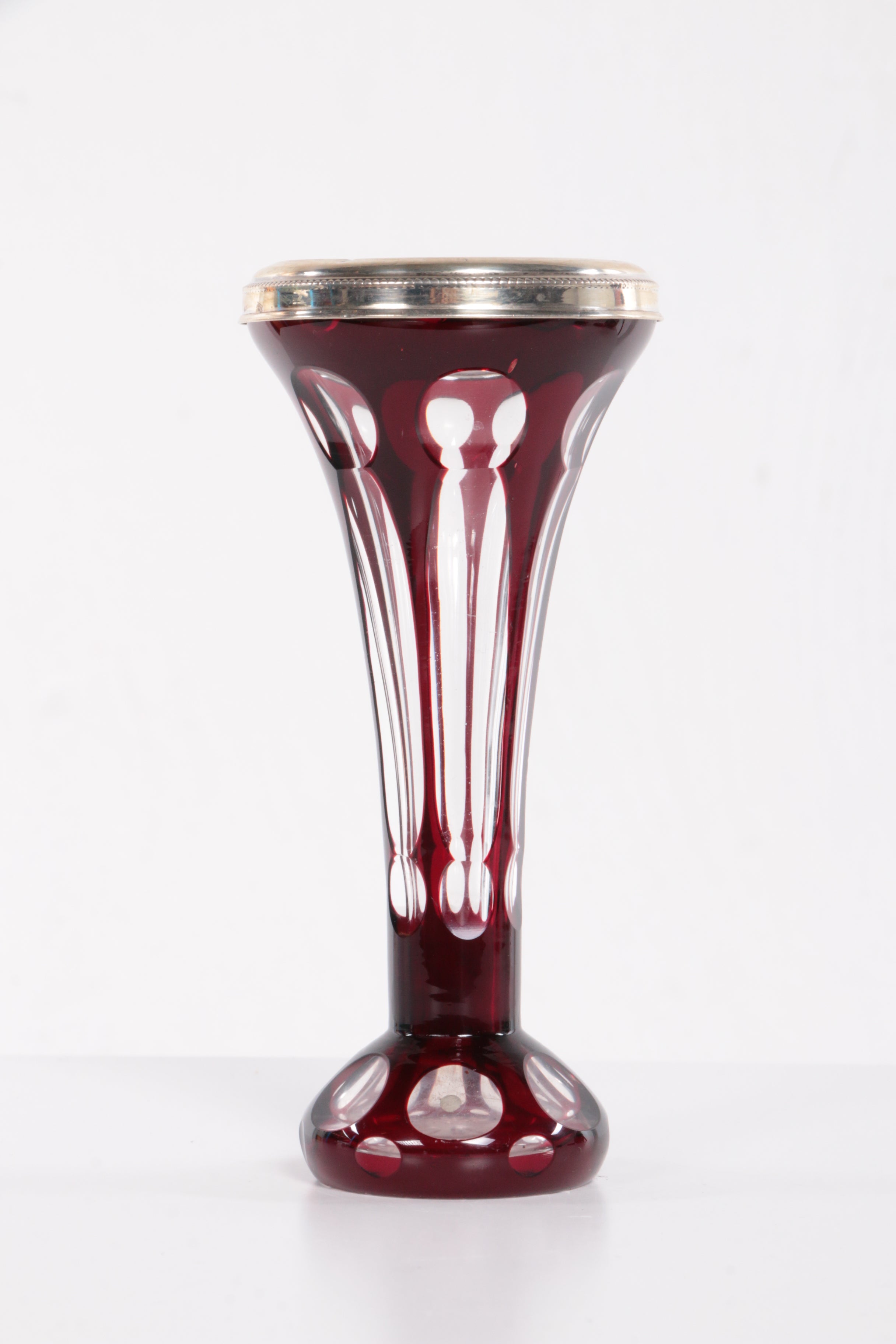 Vintage vaasje rood handgesnedenkristal van Bamberg Nachtmann 1950