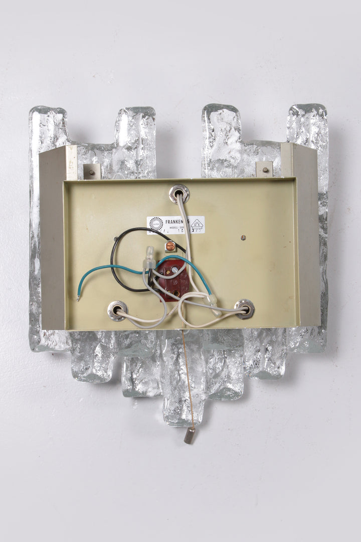 Kristallen ijsglas wandlamp ontwerp van J. T. Kalmar 1960