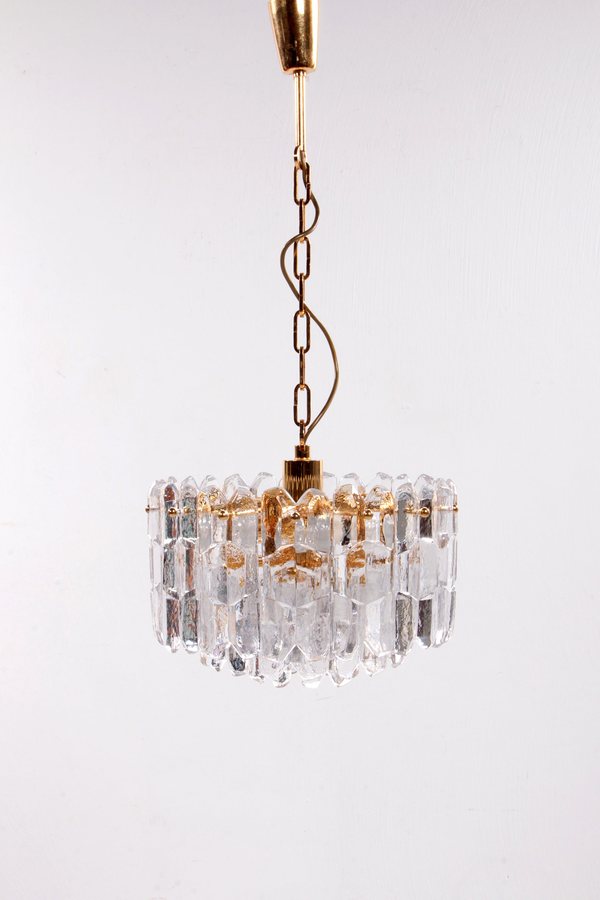 Regency stijl Hanglamp gemaakt van Muranoglas door Kalmar,1960 oostenrijk
