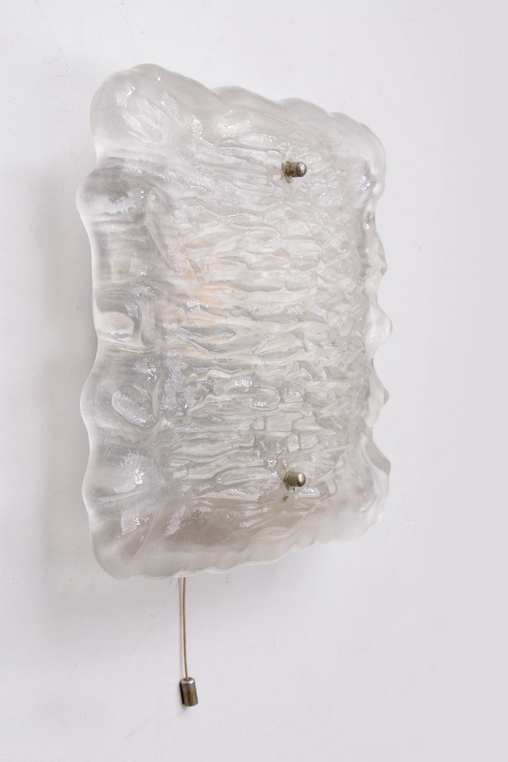 Mooie grote wandlamp van prachtig mat glas,1960 Duitsland