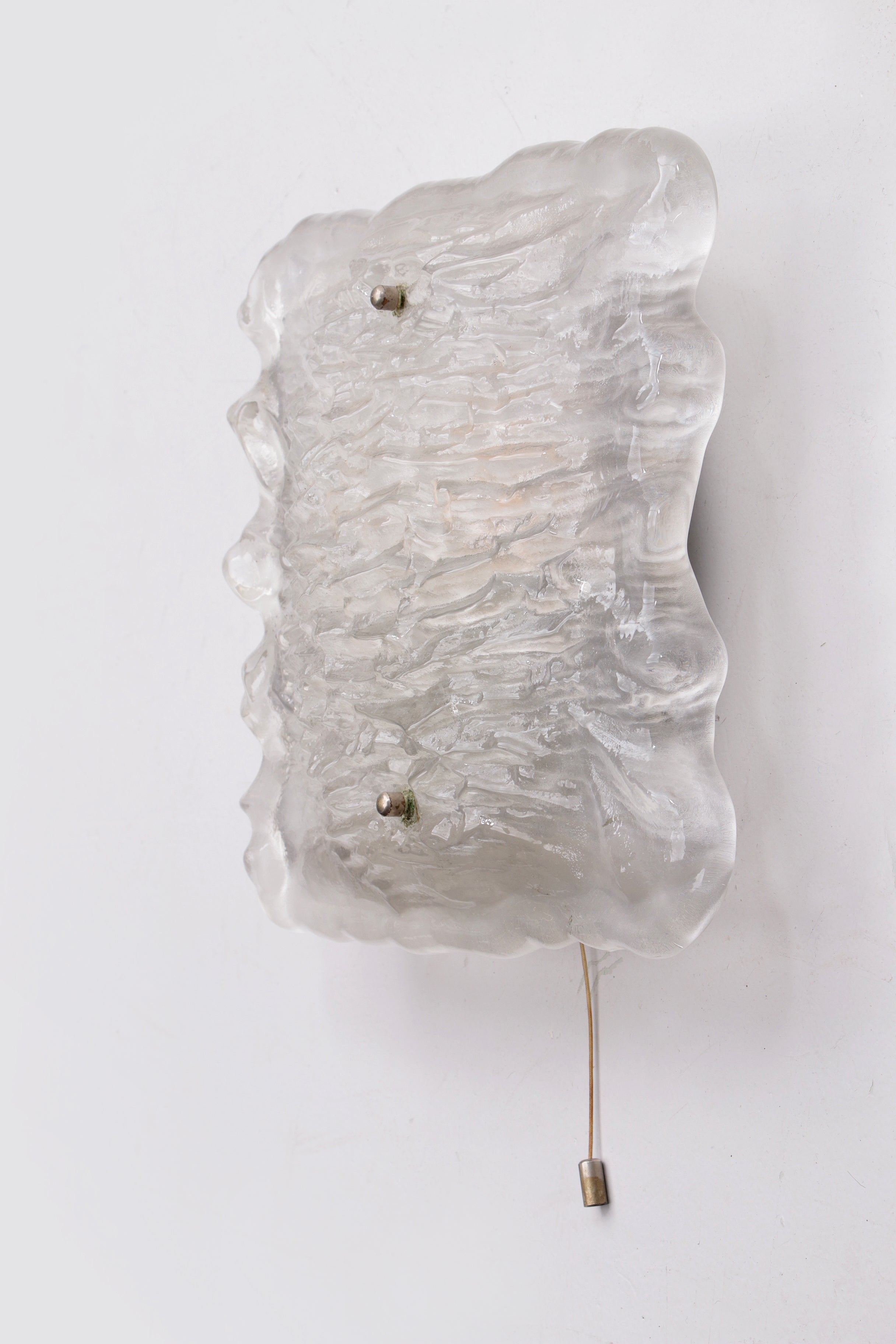 Mooie grote wandlamp van prachtig mat glas,1960 Duitsland