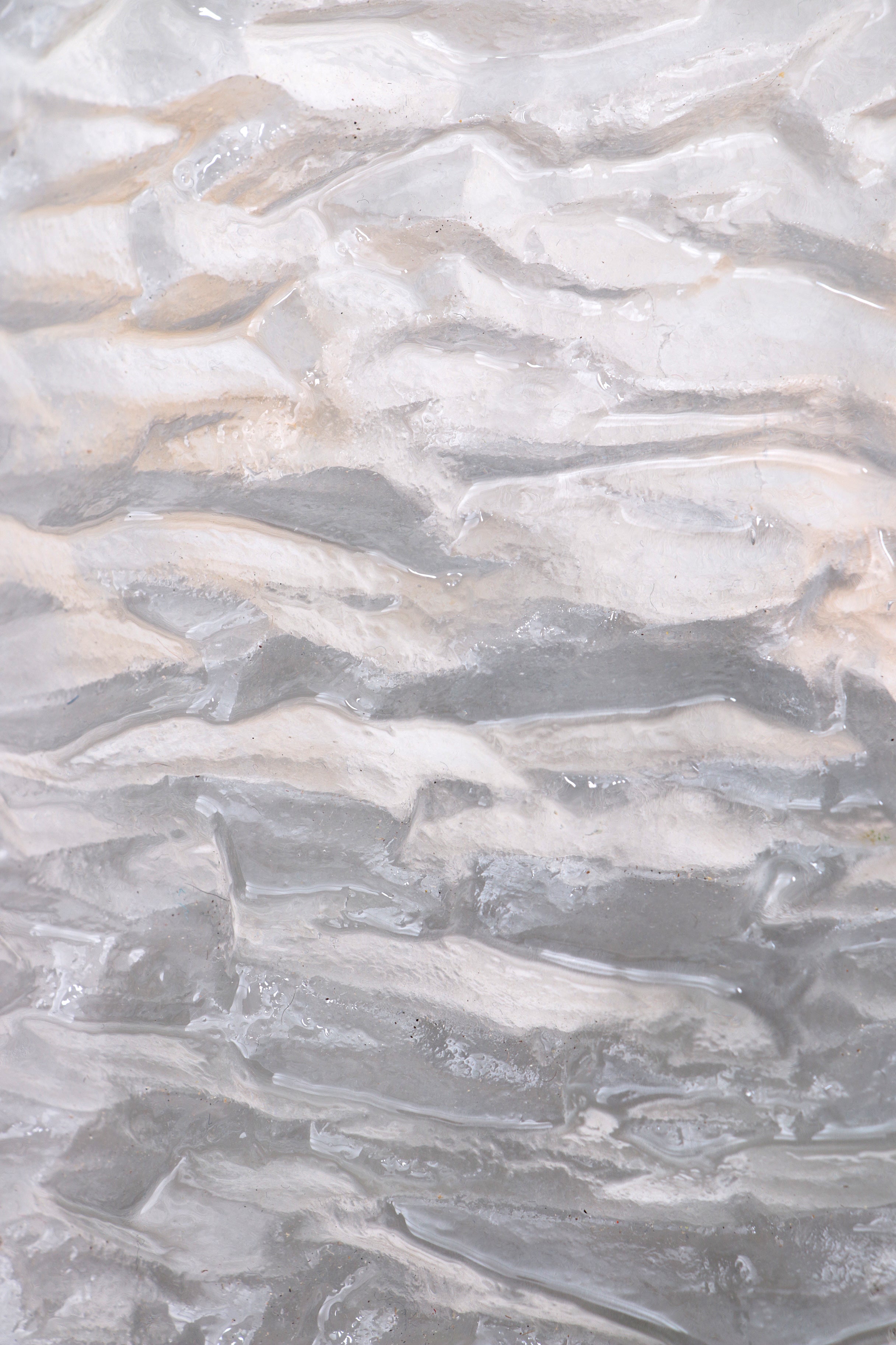 Mooie grote wandlamp van prachtig mat glas,1960 Duitsland