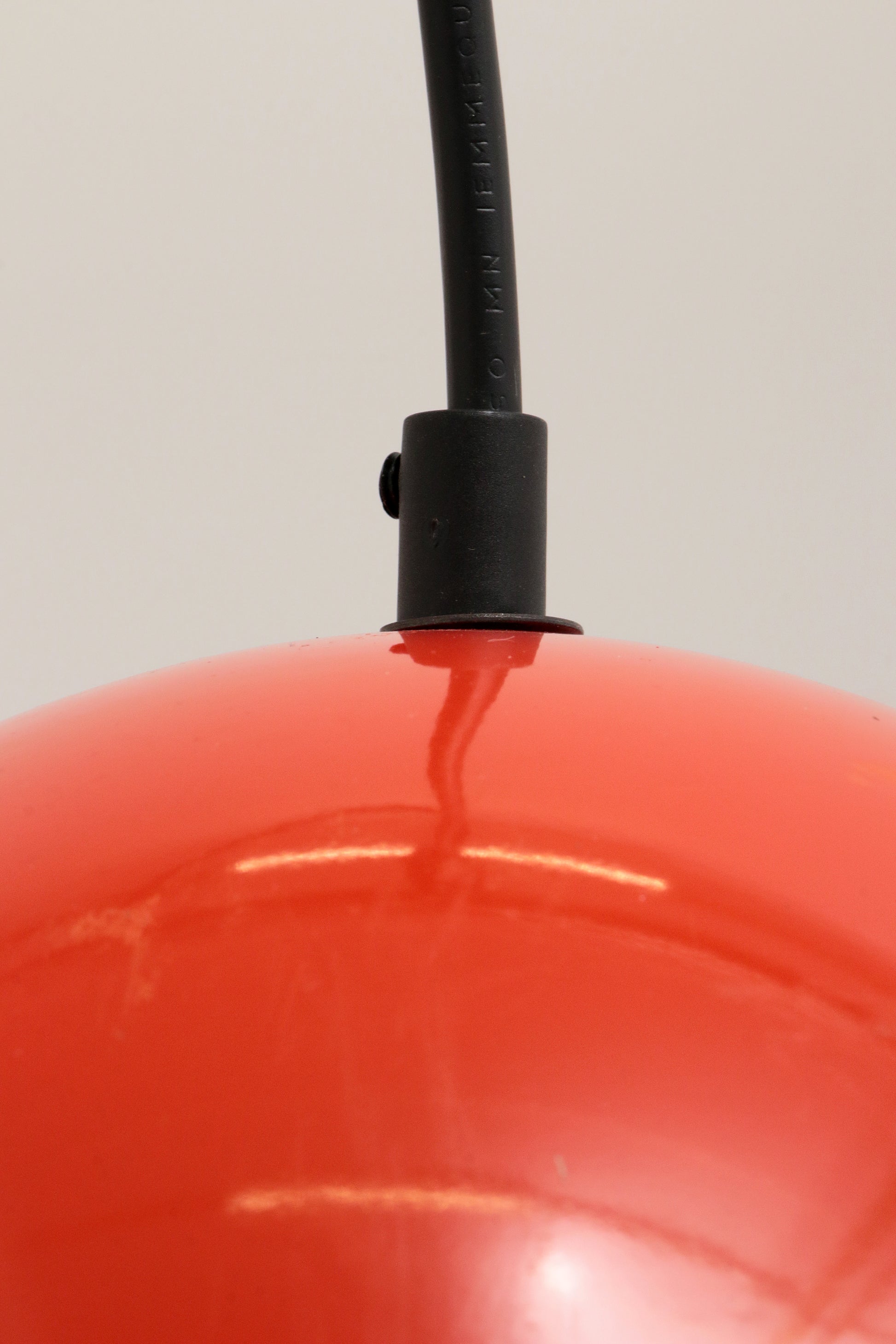 Vintage Rode bolvormige hanglamp van metaal jaren60