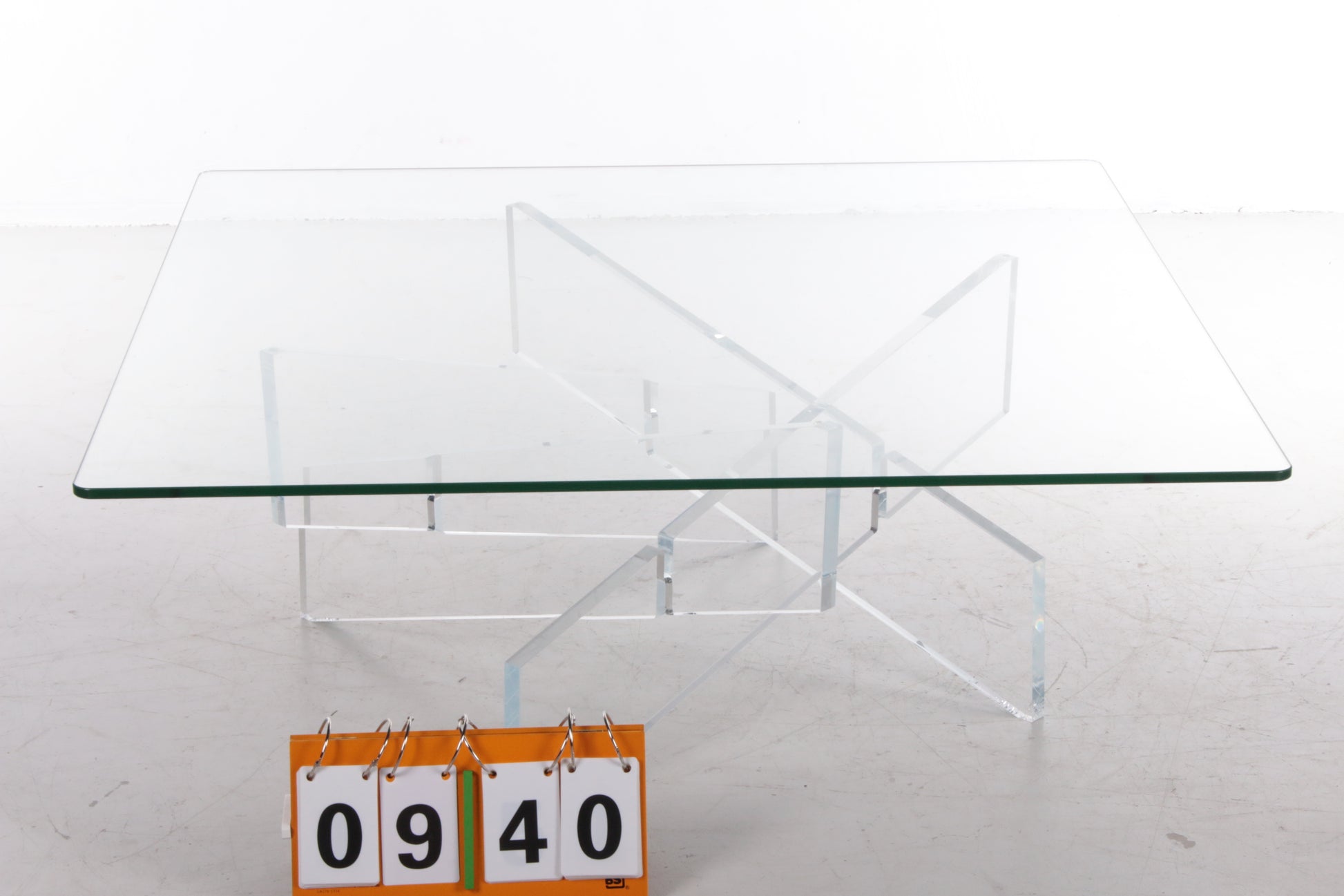 Vintage designer plexiglas salontafel, jaren 70 voorkant