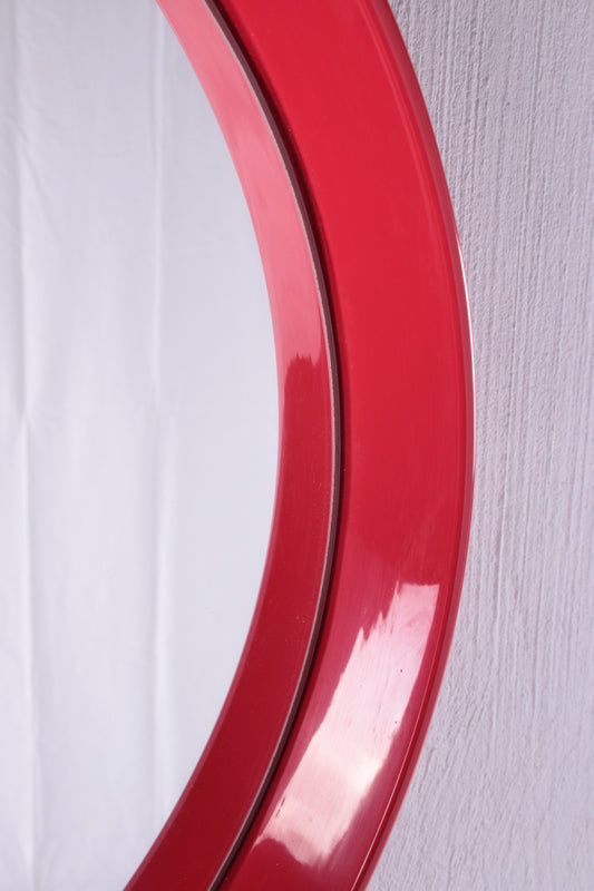 Vintage rode ronde kunststof spiegel uit de jaren60.