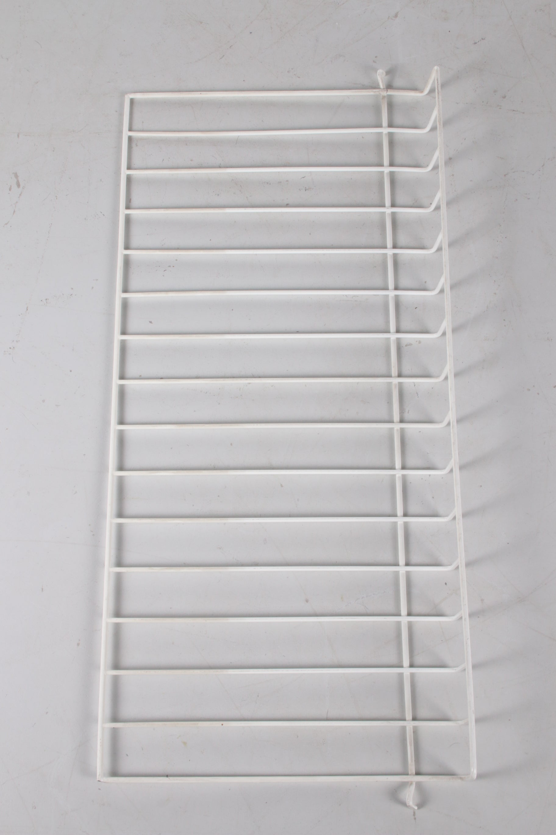 The ladder shelf wall unit by Nisse Strinning for String Design AB, 1950s metalen rekje