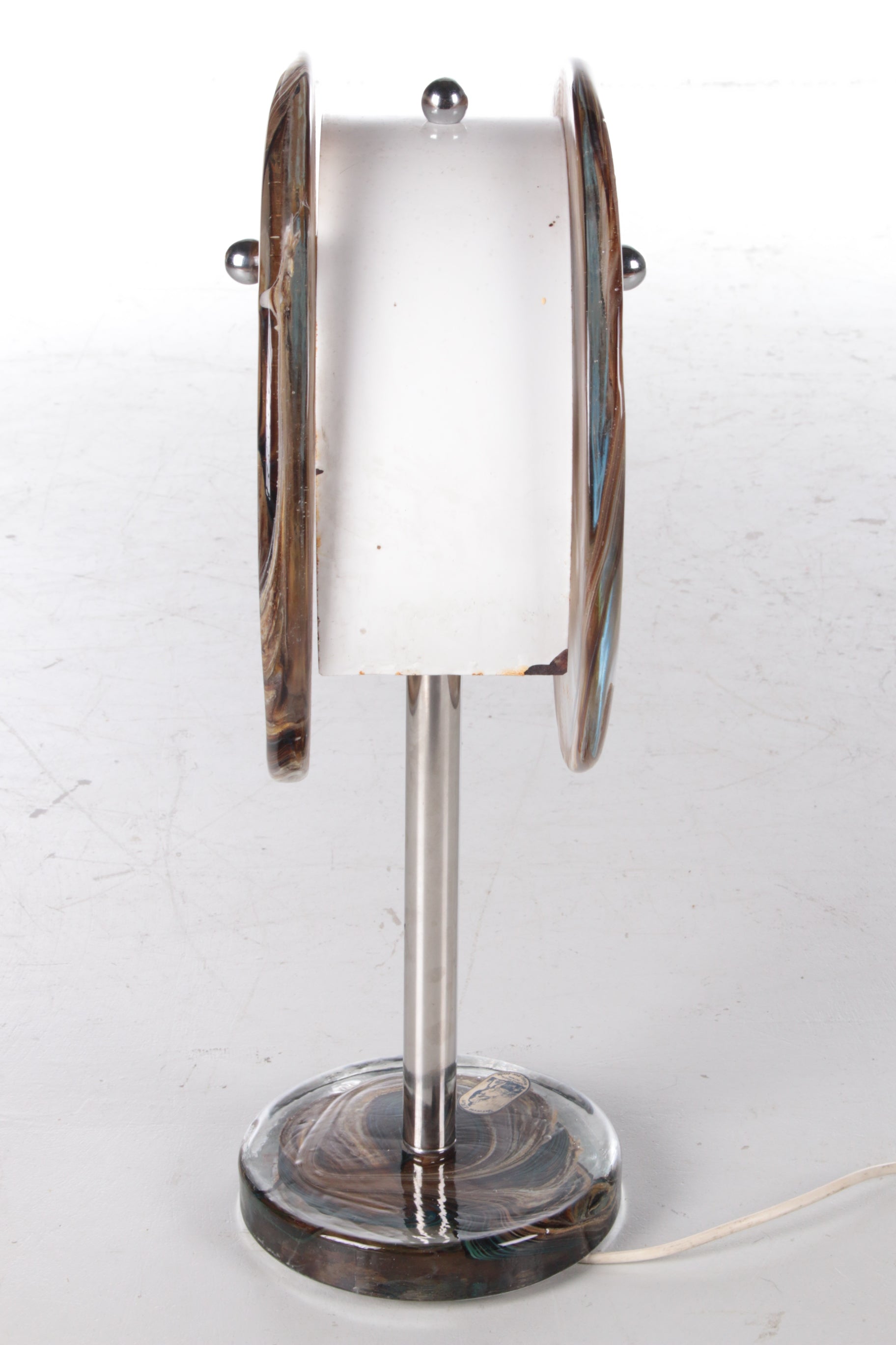 Zeldzaam mooie Franse tafellamp ontwerp van Jean-Pierre Alary,Frankrijk. zijkant