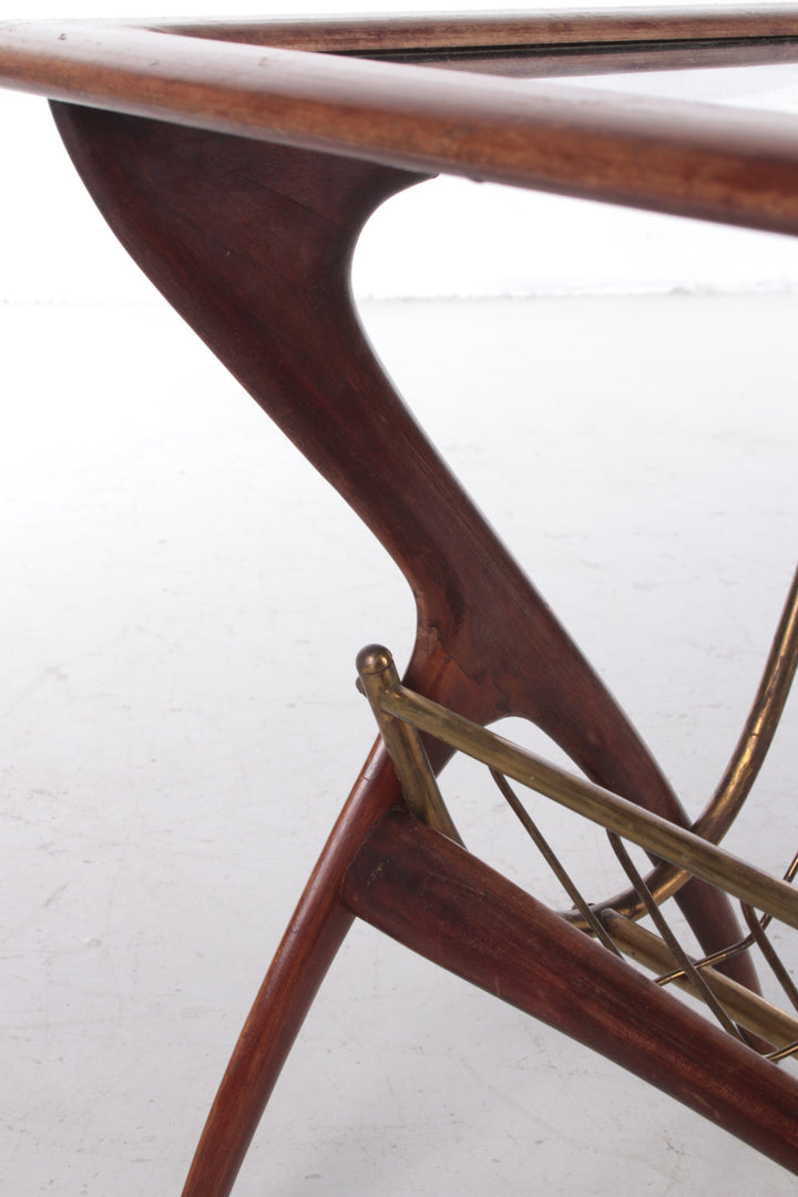 Vintage Italiaanse bijzettafel met tijdschriftenrek van Ico Parisi,1960s detail foto