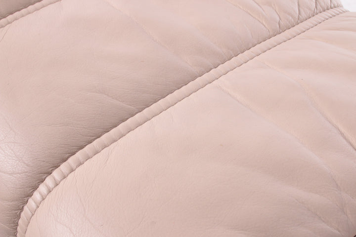  Voetenbakje gemaakt van teak met leer.1970