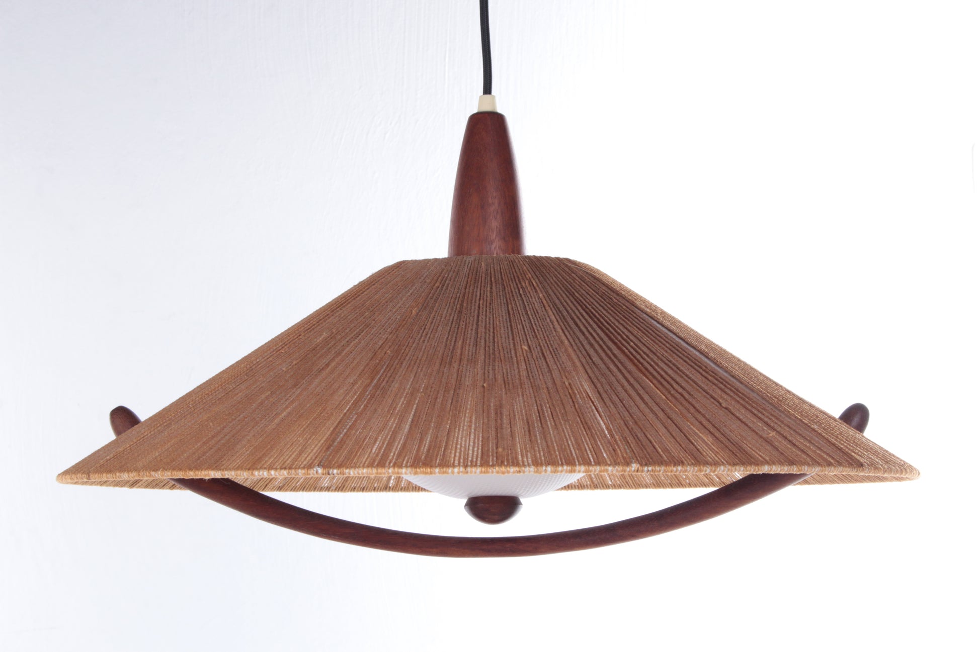 Sissal Hanglamp van Temde met Plexieglas, jaren60s.