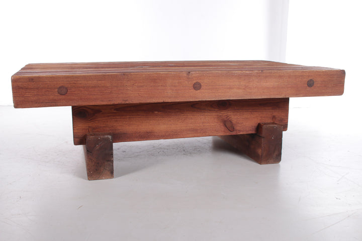 Brutalistische Salontafel van Jens Lyngsoe voor Havdrup Treavarefabrik zijkant