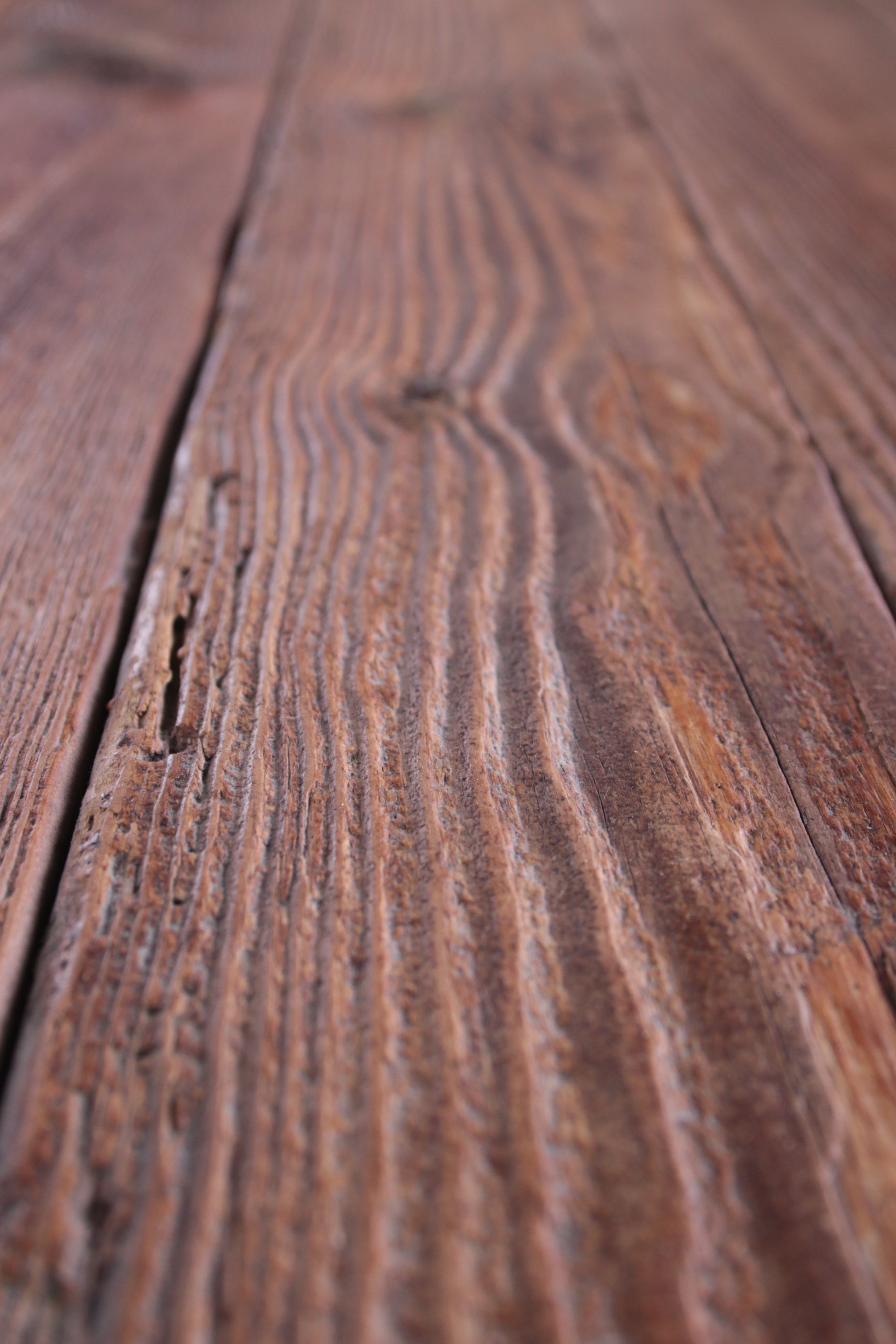 Brutalistische Salontafel van Jens Lyngsoe voor Havdrup Treavarefabrik detail hout