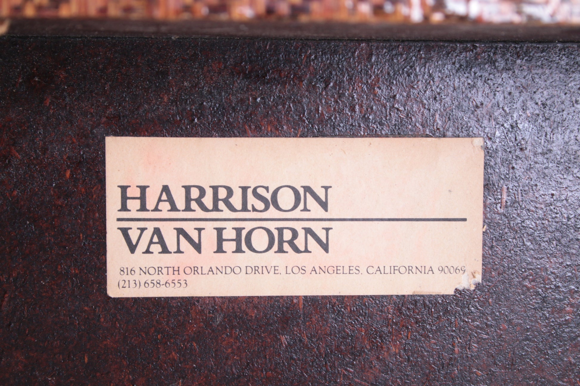 Harrison Van Horn Raffia and Brass Rectangle Coffee Table,1970 detail sticker onderkant