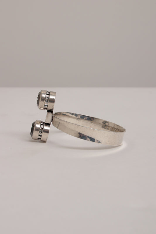 Zilveren armband met 2 geslepen Bergkristal Alton,Zweden 1967.