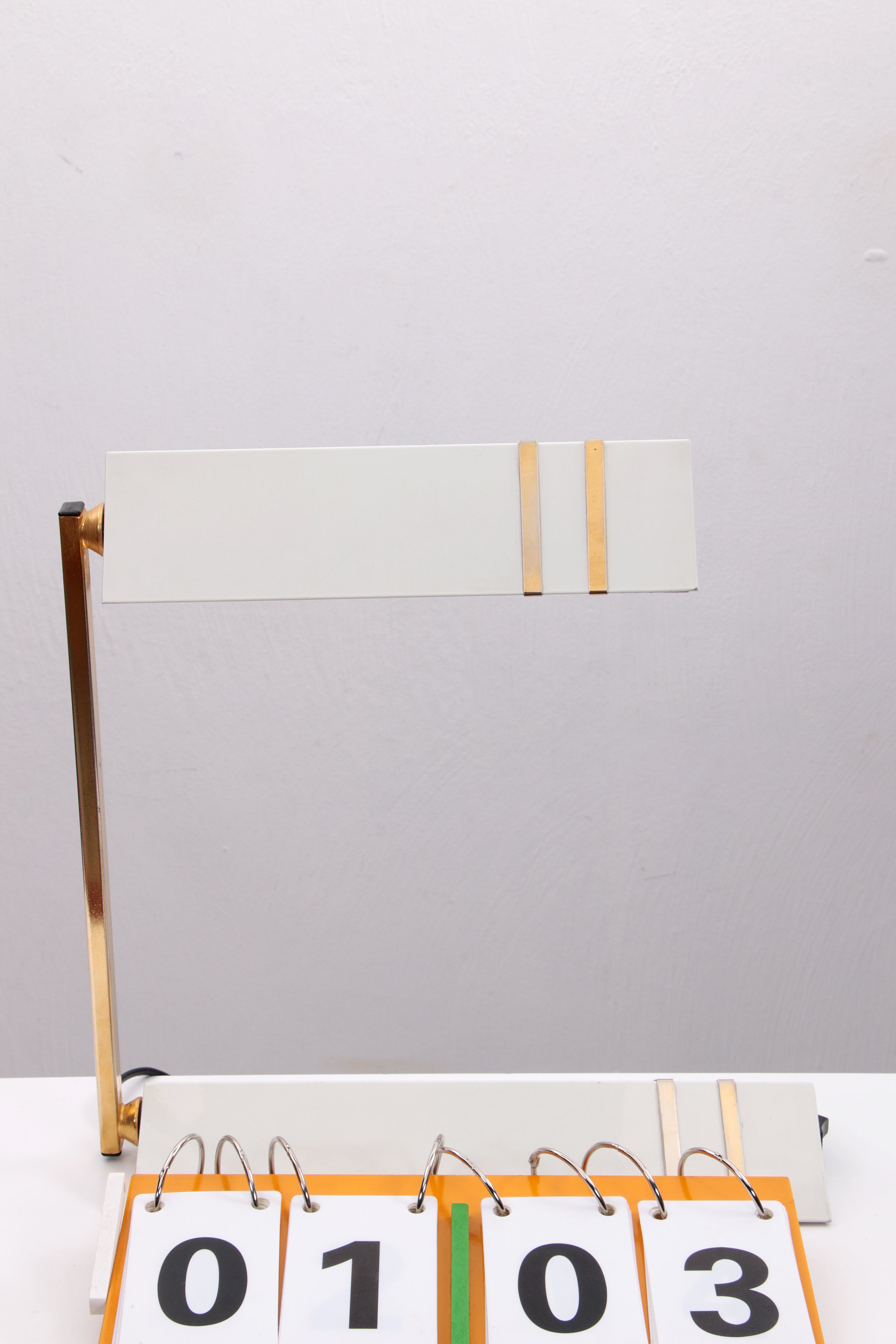 Italiaanse bureaulamp mooi strak design,1960