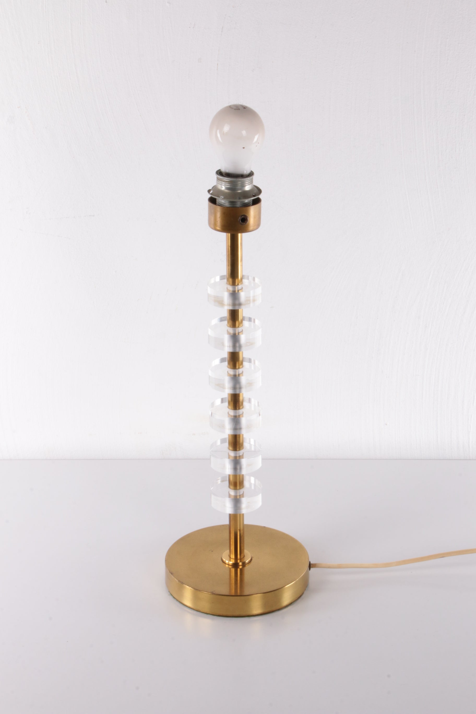 Regency Messing Plexiglas Tafellamp Lucite Brass 1970S Lamp.
