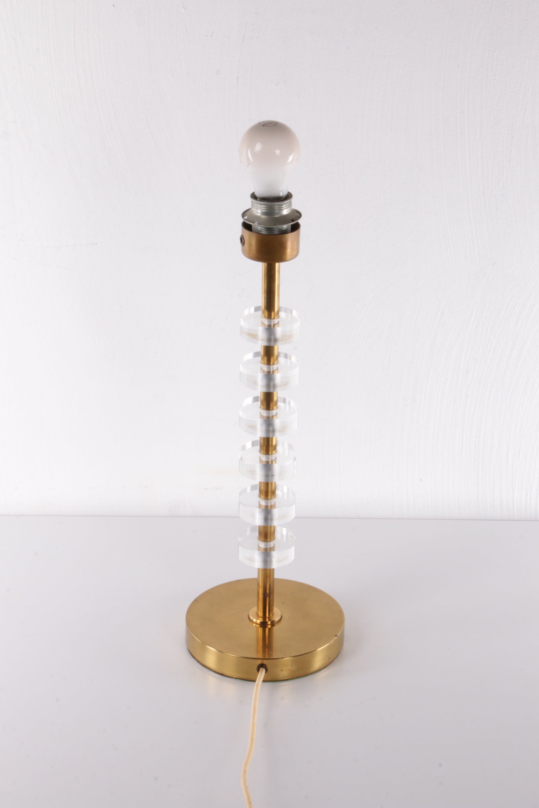 Regency Messing Plexiglas Tafellamp Lucite Brass 1970S Lamp.
