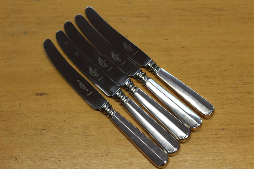 Nederlandse Zilveren Dinner mes haagslofje per stuk voorkant