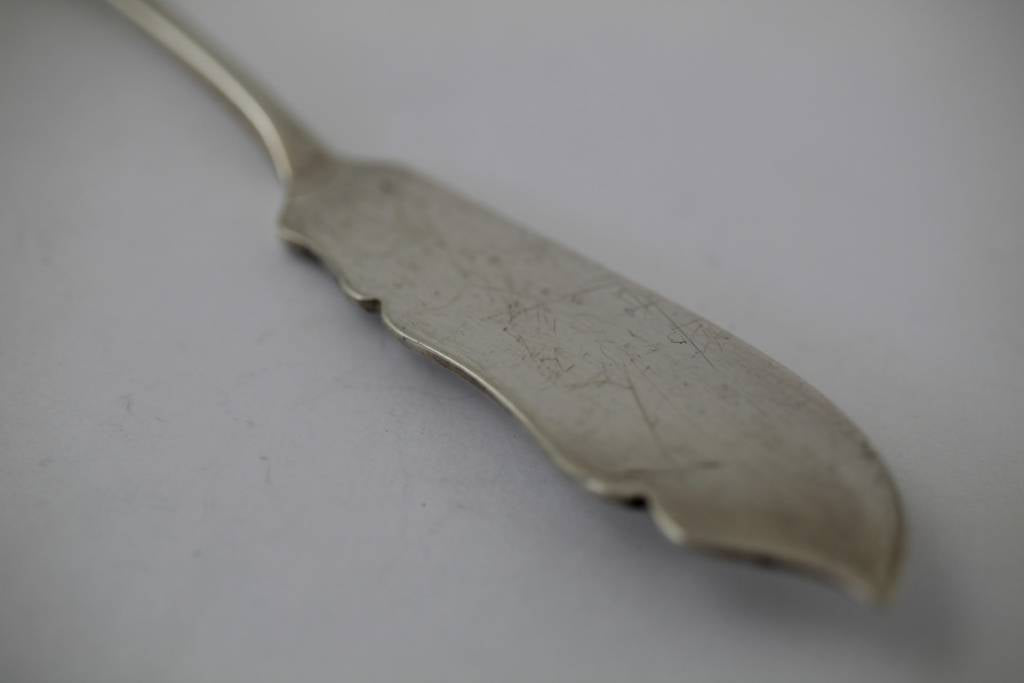 Zilveren botermesje Haags lofje detail mesje