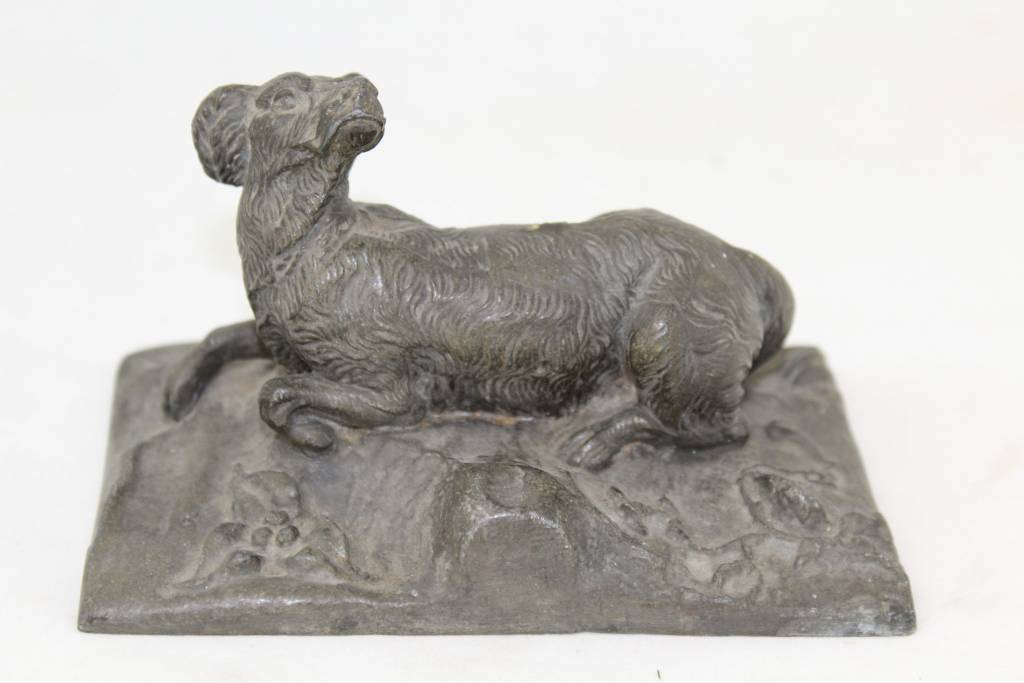 Bronzen beeld jachthond voorkant