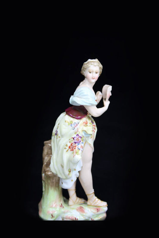 Duits Porseleinen Vrouwen beeldje Triebner, Ens & Eckert 1886-1894