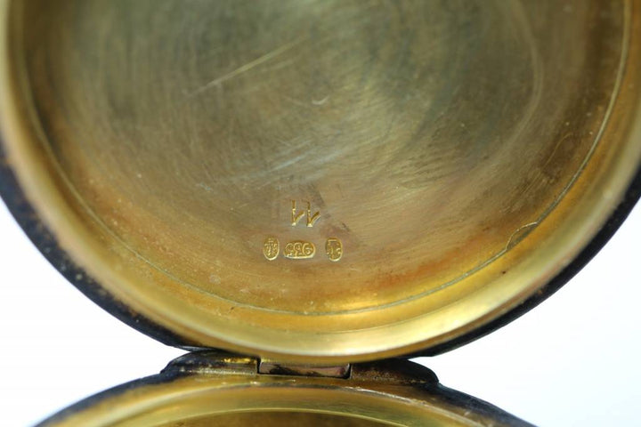 Oud Wit geëmailleerde Zilveren Pillendoos detail binnenkant