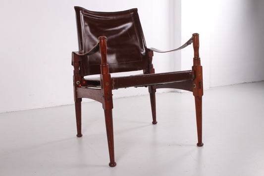 Bruine Safari stoel van Khyber Wood voorkant schuin
