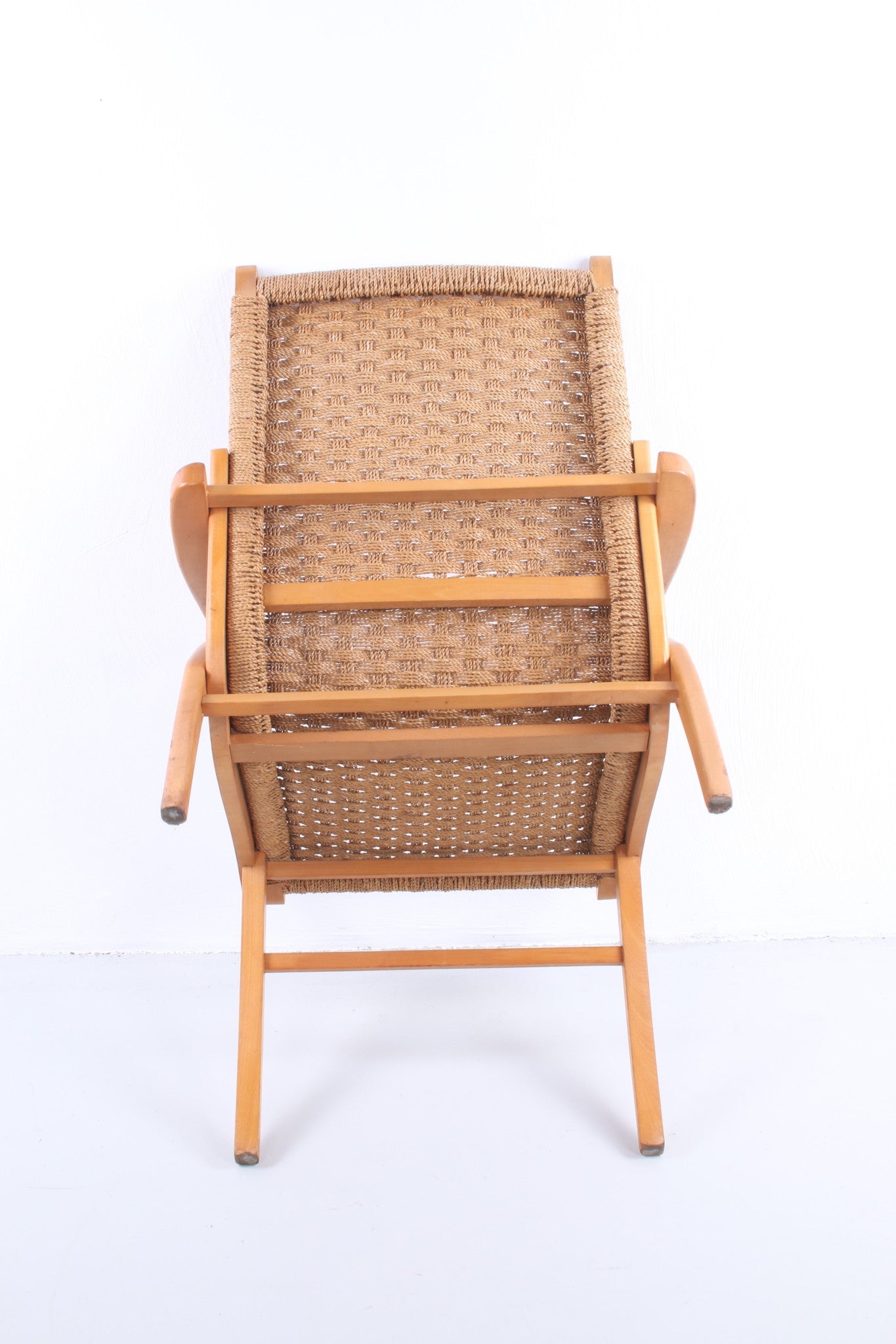 Vintage fauteuil met touw uit de jaren 60 onderkant