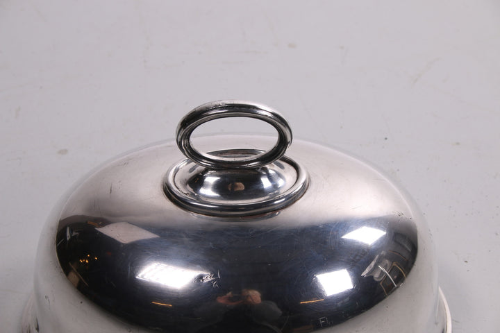 Oude verzilverde Cloche of dekschaal detail handvat bovenaf