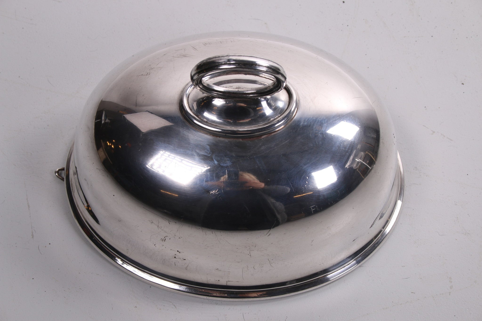 Oude verzilverde Cloche of dekschaal bovenkant