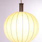 Bolle beige hanglamp uit Zweden lamp aan