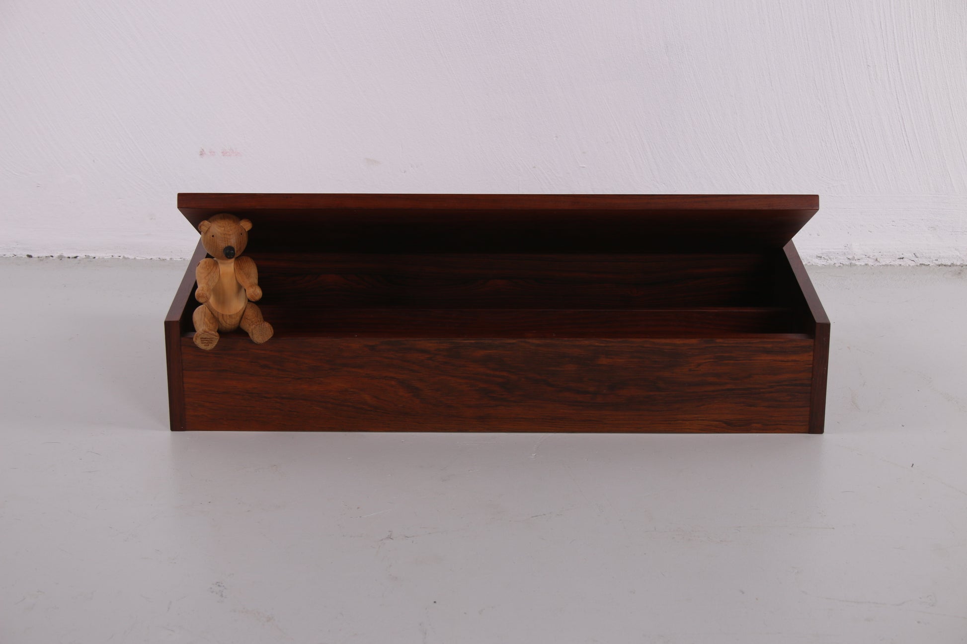 Massieve Pallisander houten tafel box Sigarenbox met vakken mooi afgewerkt 60 jaren sfeerfoto