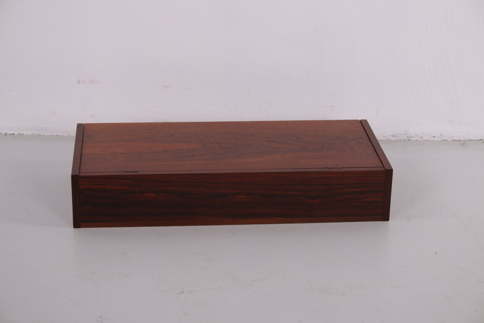 Massieve Pallisander houten tafel box Sigarenbox met vakken mooi afgewerkt 60 jaren achterkant