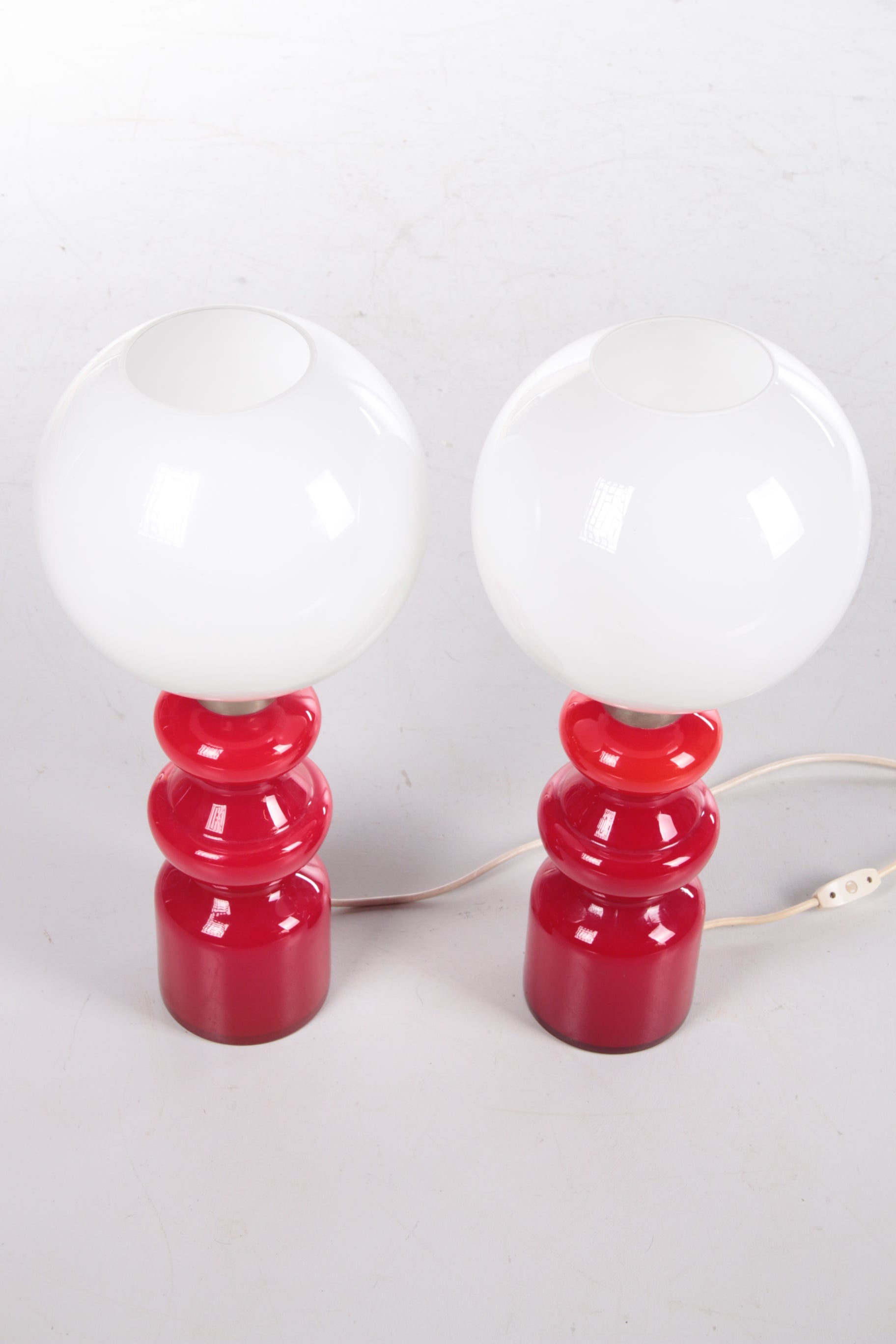 Rood en Witte Glazen Tafel Lampen set bovenkant