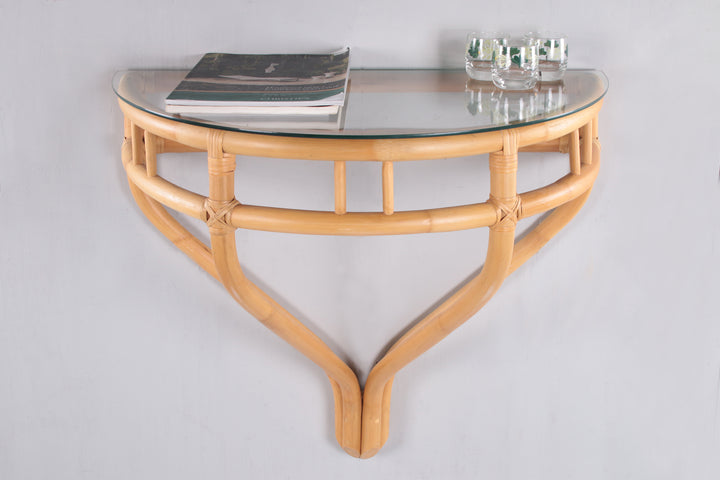 Bamboe side tafel met glasplaat voor aan de muur jaren60s sfeerfoto