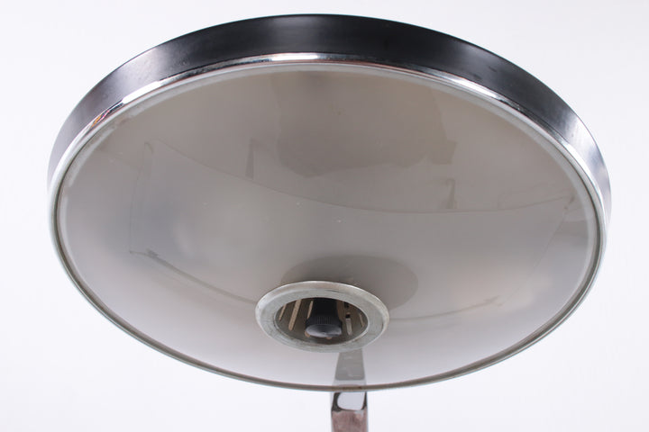 Vintage Spaanse Design bureaulamp Martin Pedro voor Fase jaren 60 detail onderkant lampekap