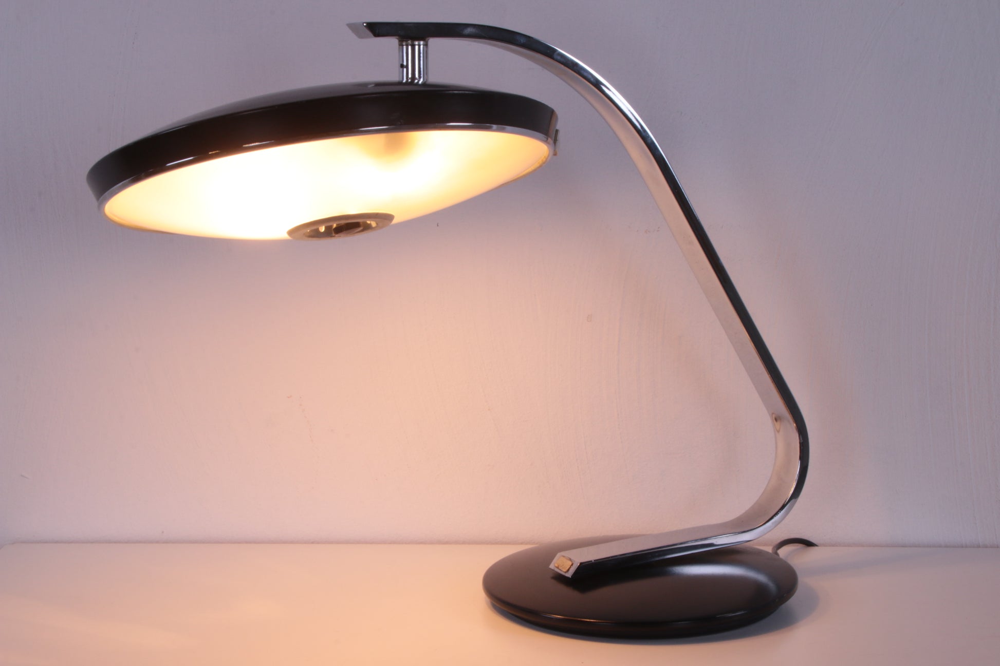 Vintage Spaanse Design bureaulamp Martin Pedro voor Fase jaren 60 zijkant aan