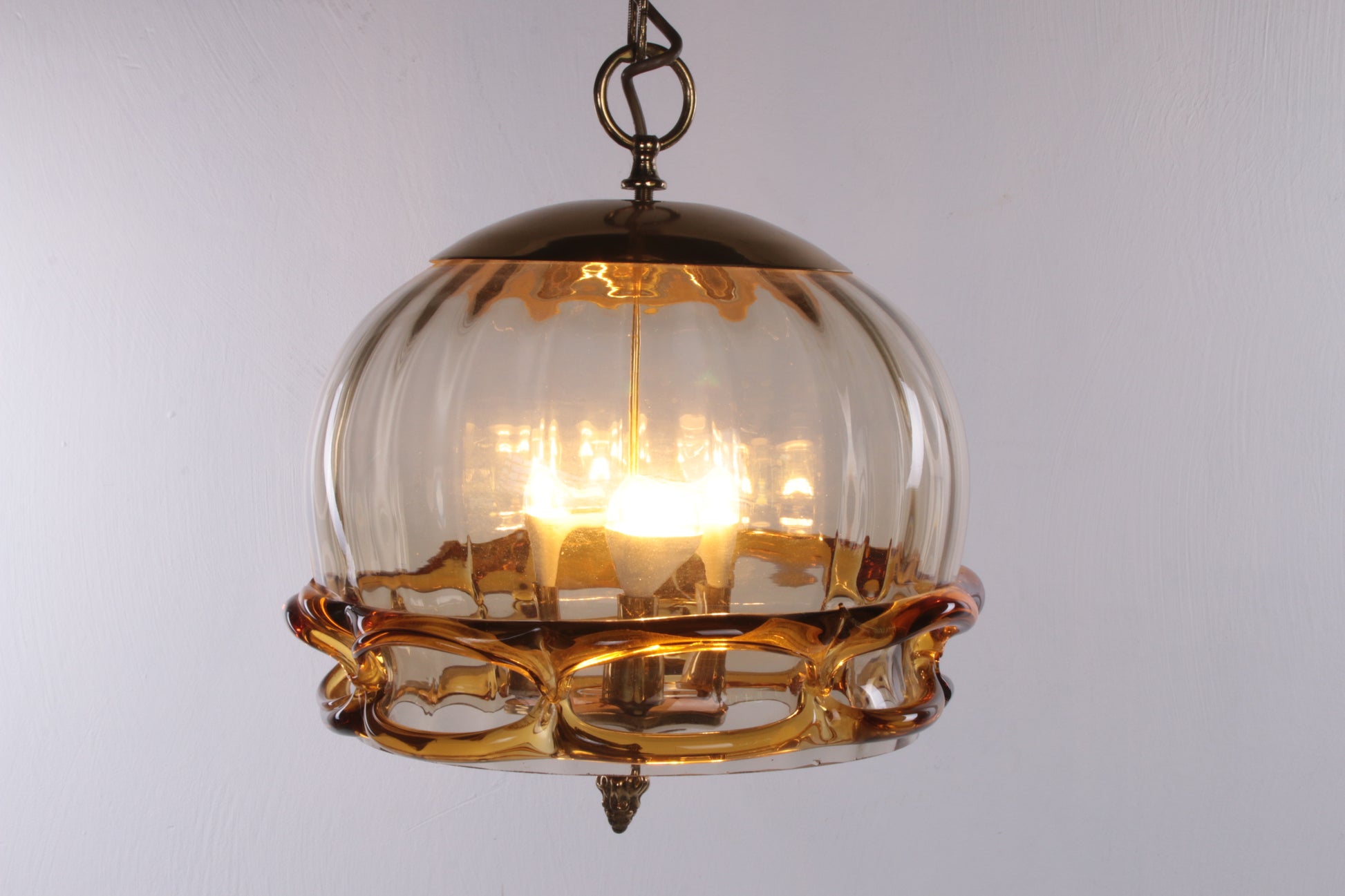Hollywood Regency Hanglamp met Murano glas,Fischer Leuchten 70s voorkant licht aan