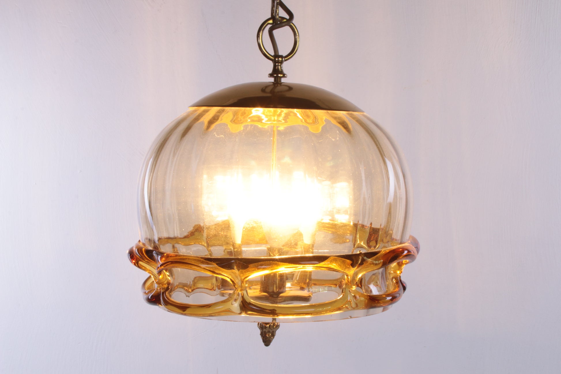 Hollywood Regency Hanglamp met Murano glas,Fischer Leuchten 70s voorkant licht aan