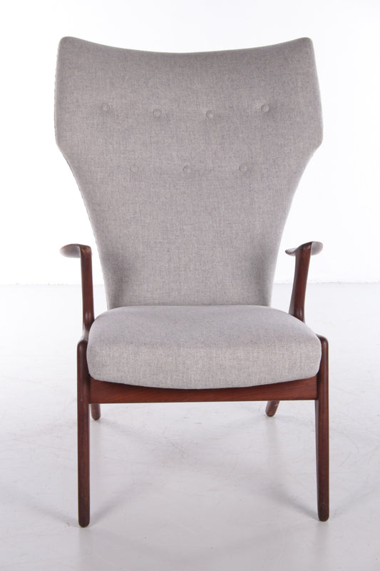 Danish Wing Chair in Teakwood by Kurt Østervig voorkant