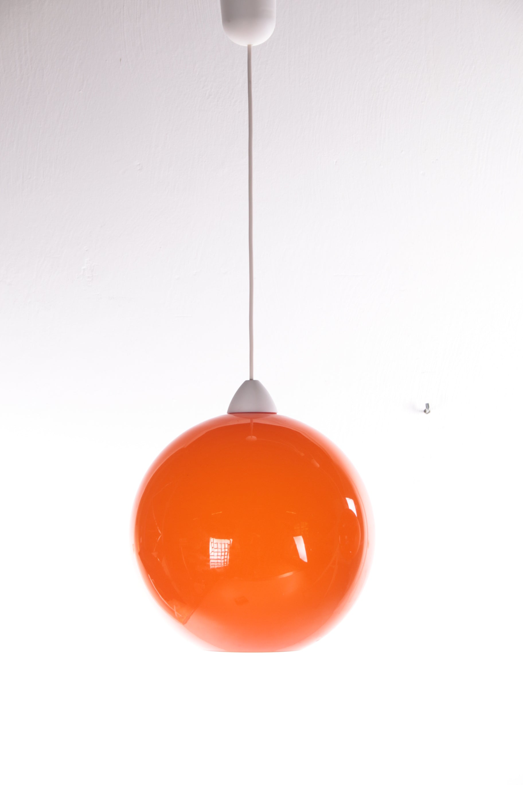 Hanglamp Model ui van Vistosi ontwerp van Alessandro Pianon 1960s voorkant licht uit