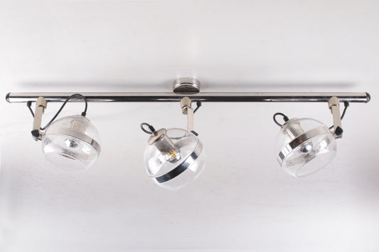 Plafondlamp met drie spots van chrome en glas jaren60s voorkant licht uit