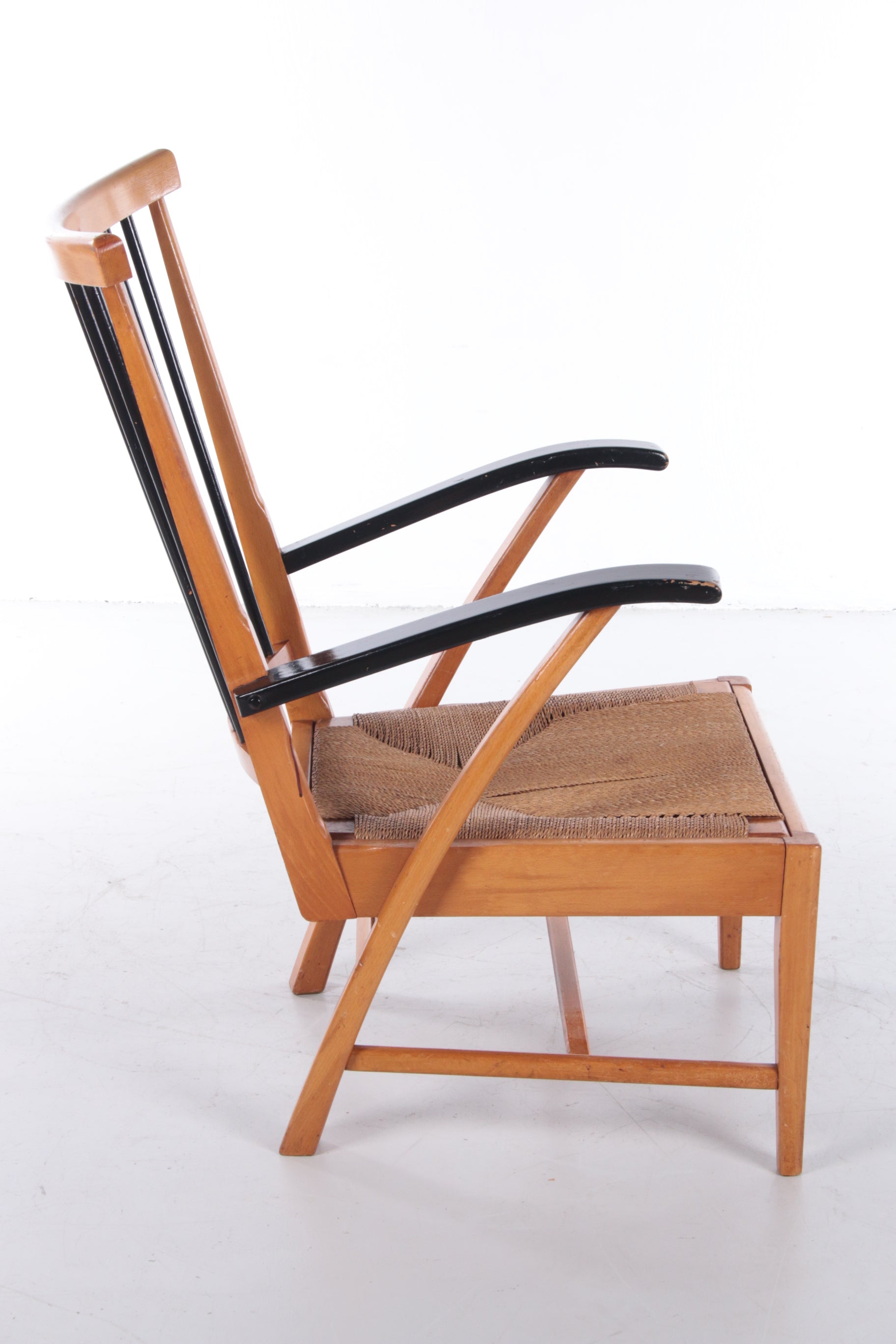 Houten Relaxstoel gemaakt in Nederland rond de jaren 50/60 zijkant