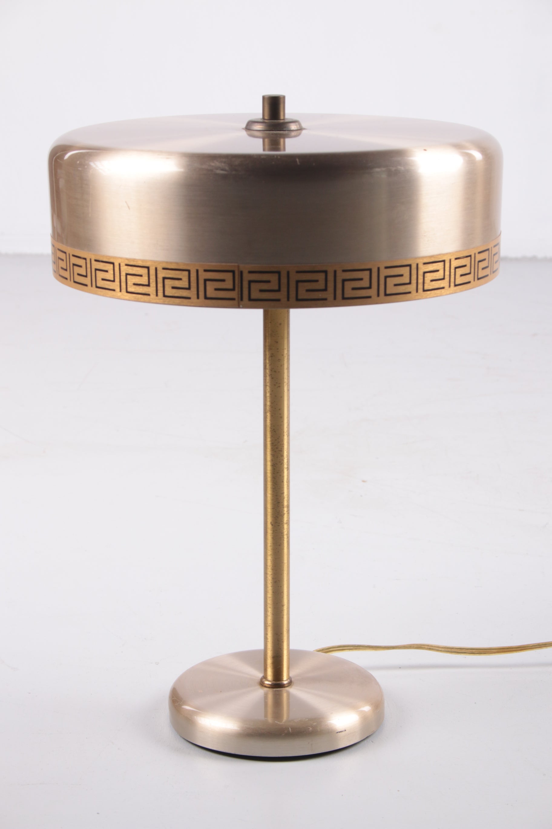 Deense modernistische Model Chief tafellamp van Vitrika, jaren 60 voorkant licht uit