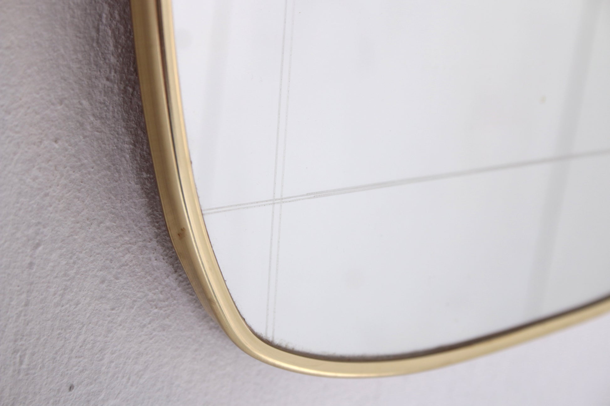 Vintage messing spiegel | Retro spiegel met goud jaren 60 detail onderkant